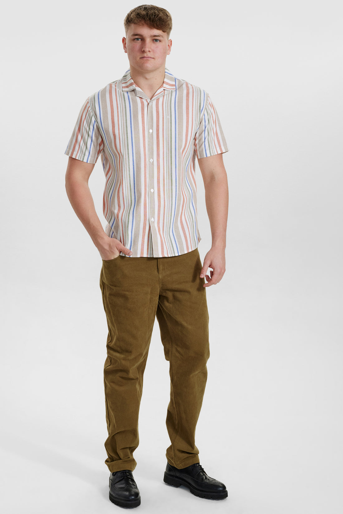 DXNMXRK. DX-egon Outlet Sand