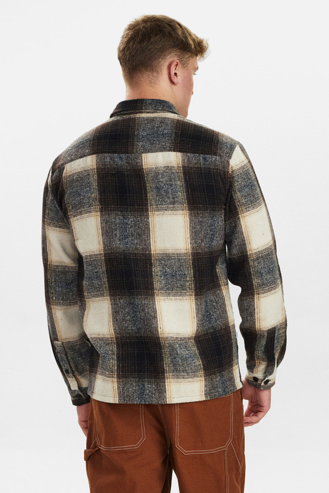 DXNMXRK. DXEarle Outlet Dark Brown