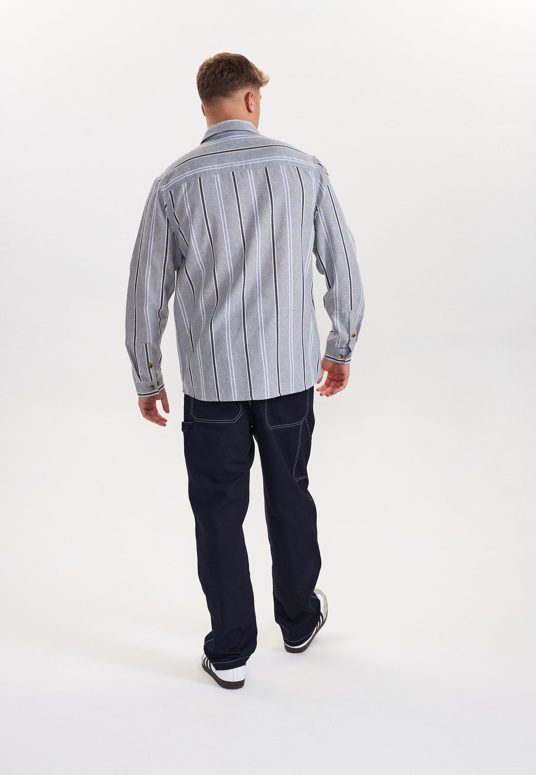 DXNMXRK. DXfranz Outlet Grey