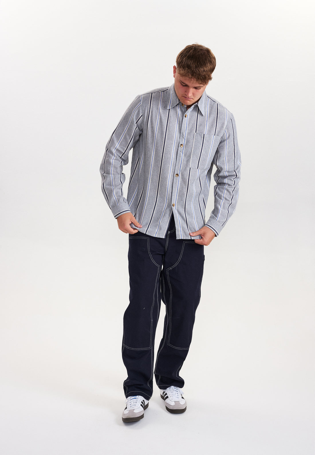 DXNMXRK. DXfranz Outlet Grey