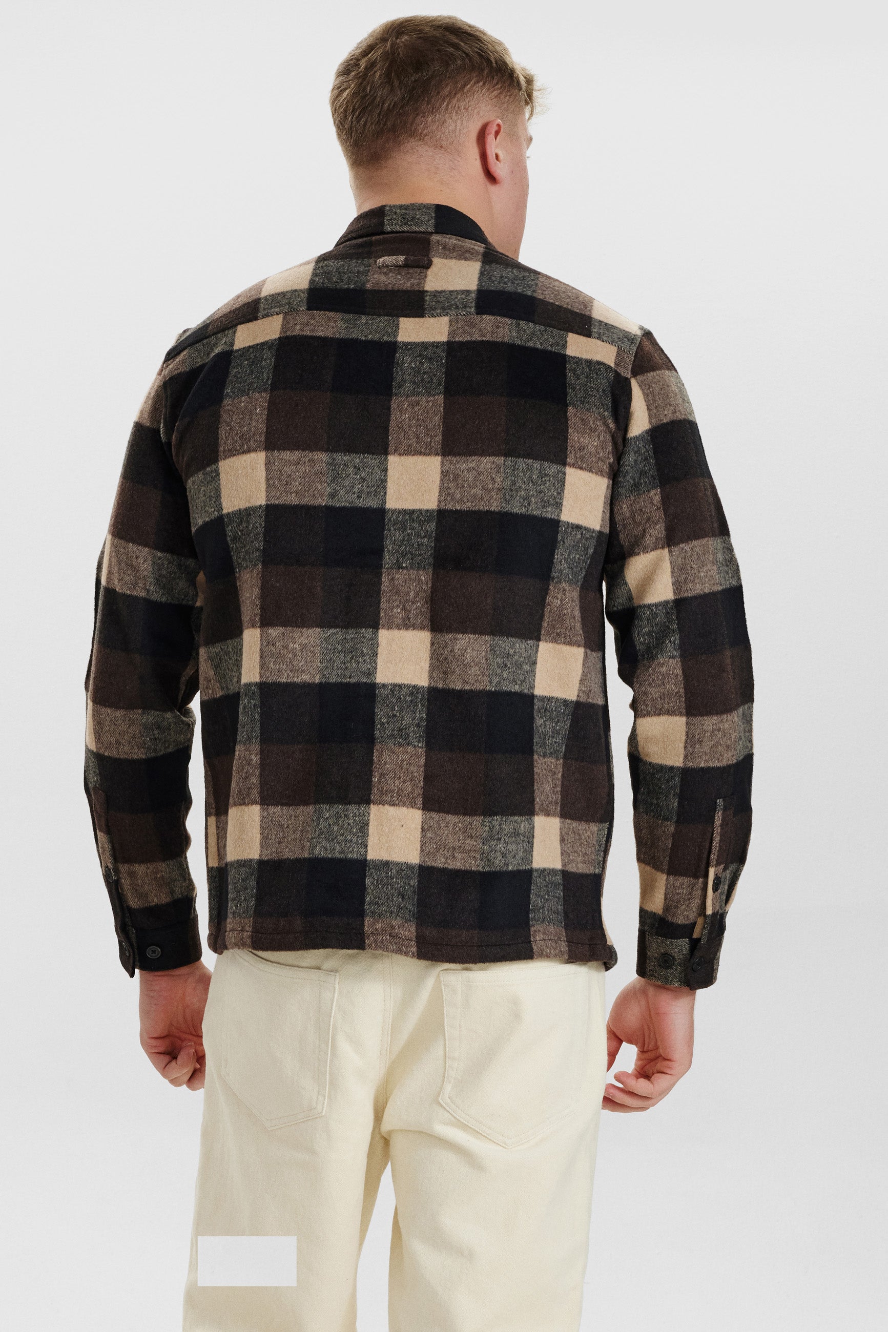 DXNMXRK. Dali Outlet Beige