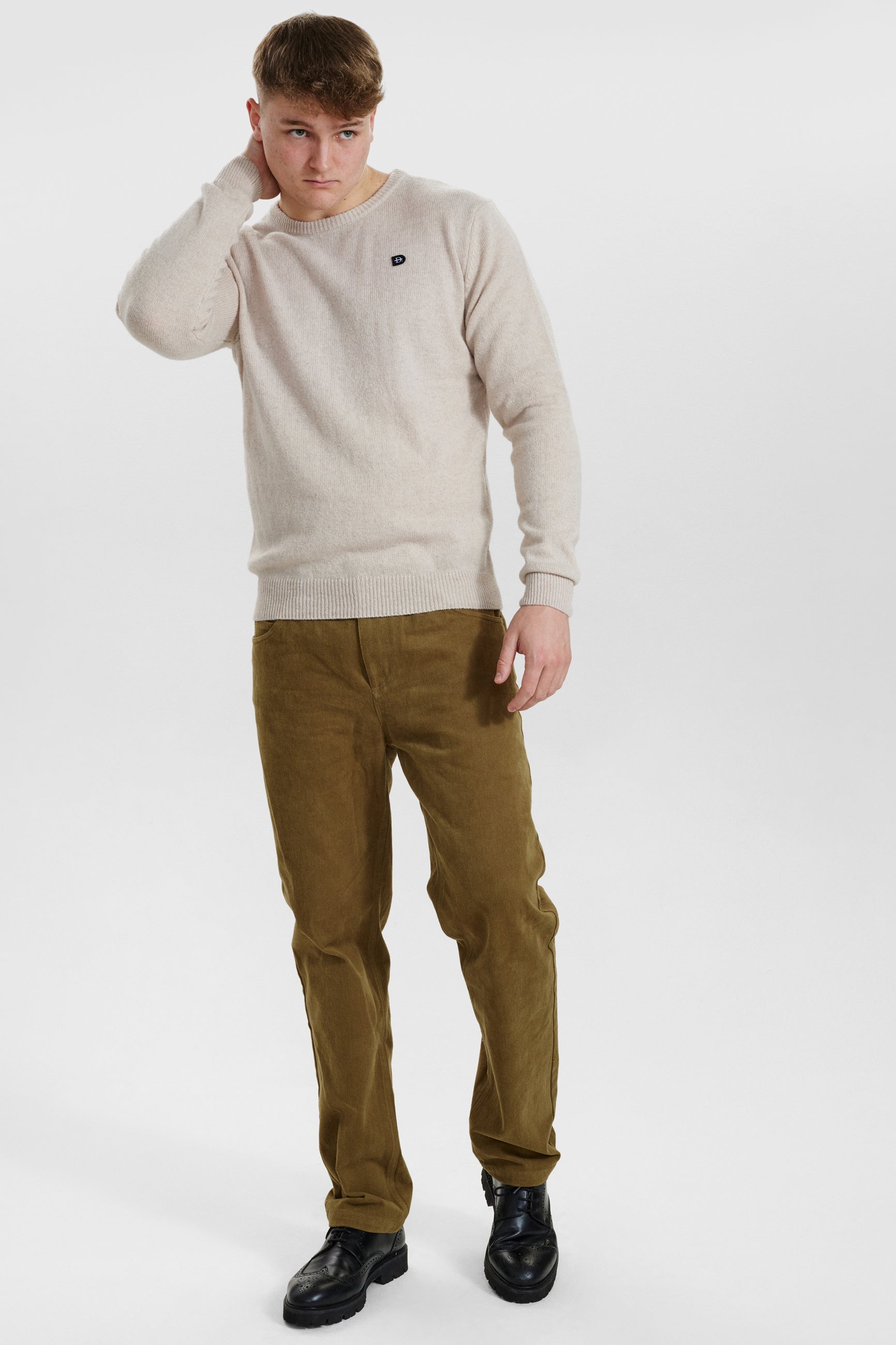 DXNMXRK. Darren Outlet Beige