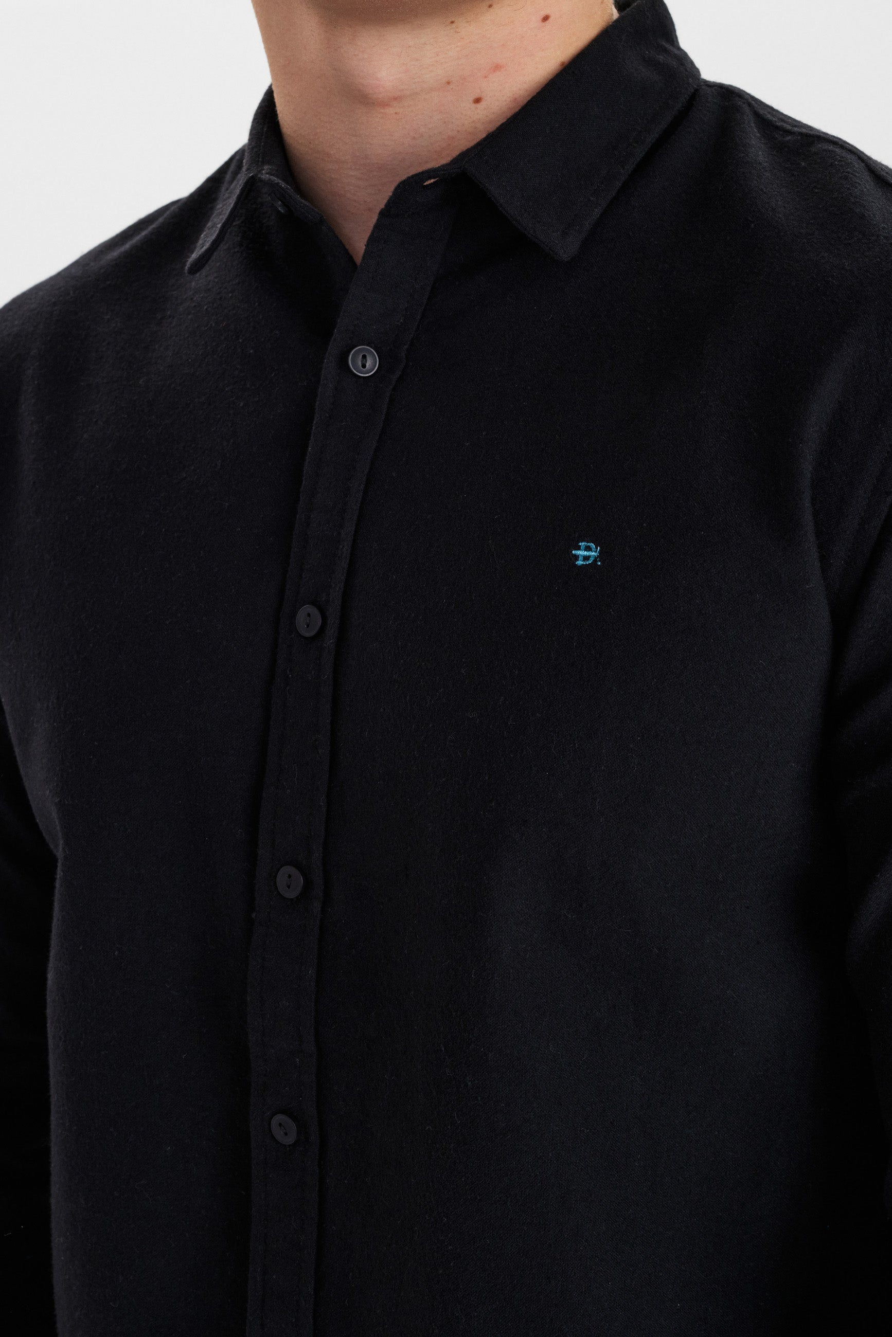 DXNMXRK. Derry Outlet Black